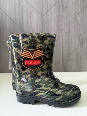 Rugged Bear Captain Camouflage Kids Rain Boots
